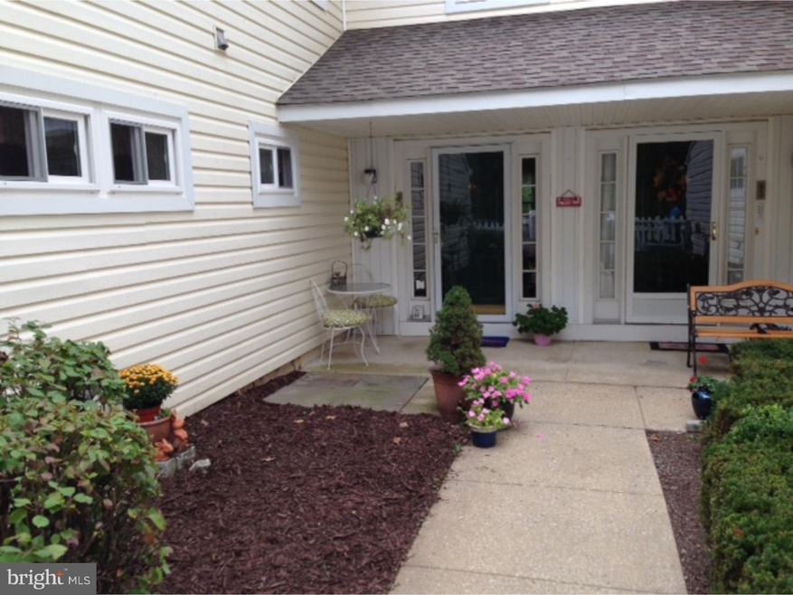 80 Bayberry Ct unit 80, Glen Mills, PA 19342 - photo 1