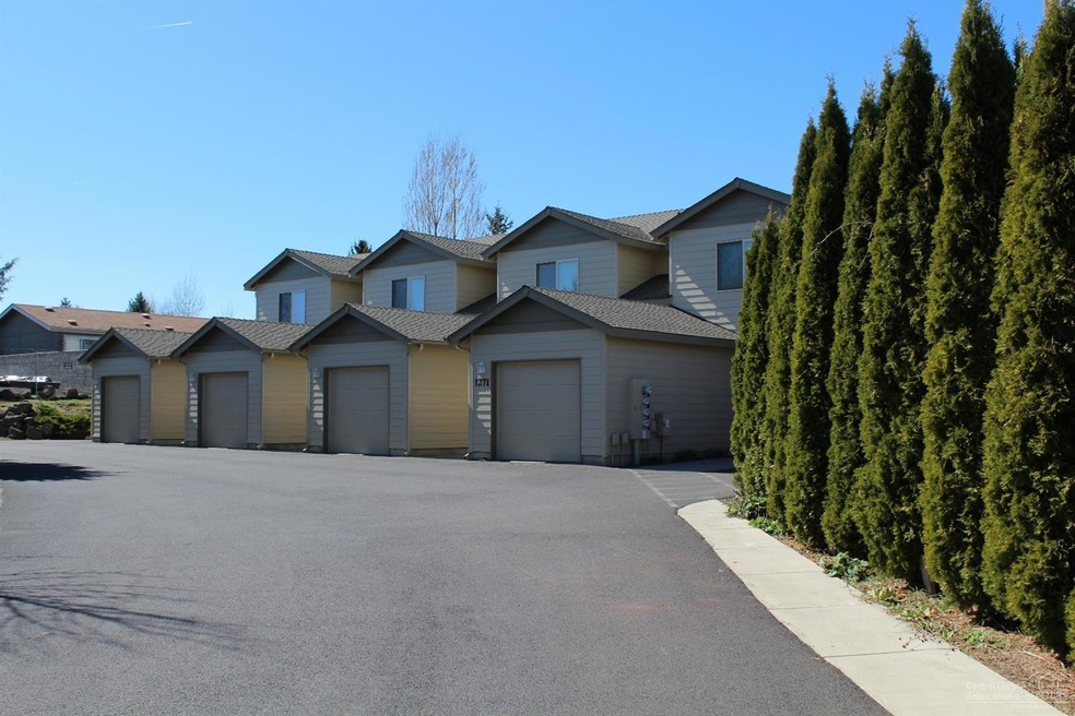 1271 NE Dawson Dr, Bend, OR 97701 - photo 1