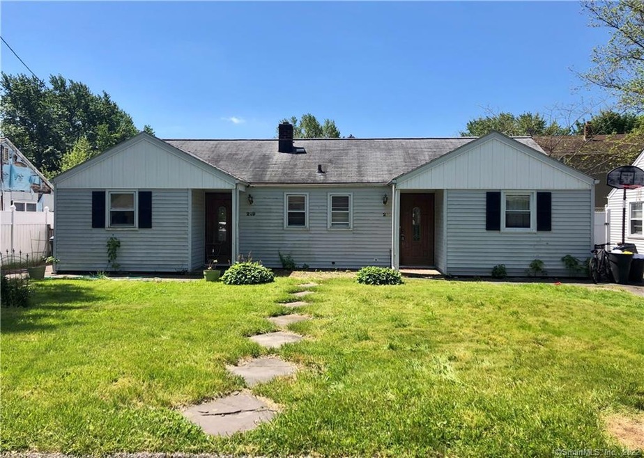 217 Dewey St, Stratford, CT 06615 - photo 1