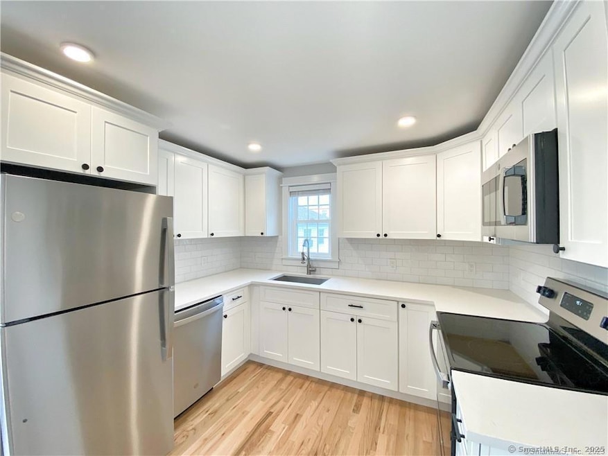 32 Pulaski St unit 3, Norwalk, CT 06851 - photo 1