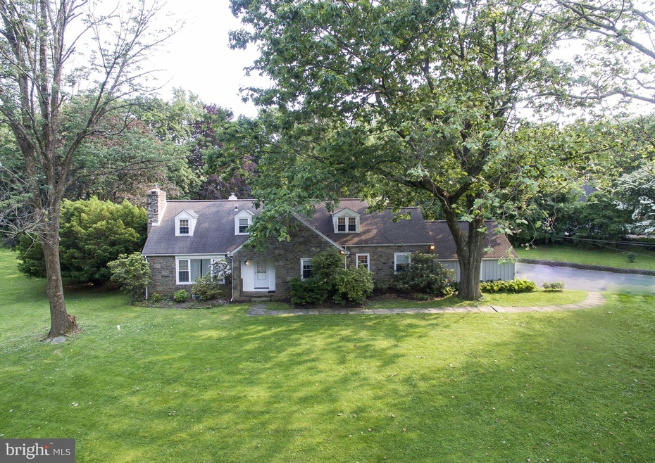 931 Waverly Rd, Bryn Mawr, PA 19010 - photo 1
