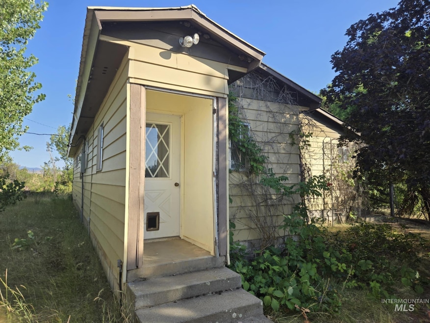 For Sale $385,000 • Co-Listing Agent