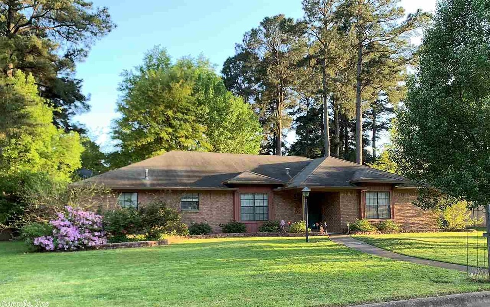 3807 Wren Rowe Dr, Texarkana, TX 75503 - photo 1