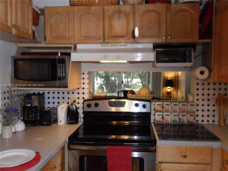 9460 Live Oak Place unit 101, Davie, FL 33324 - photo 1