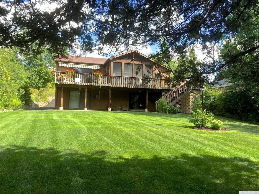 68 Whitney Point unit 155, Athens, NY 12015 - photo 1