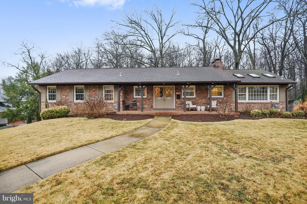 1203 Belle Vista Dr, Alexandria, VA 22307 - photo 1