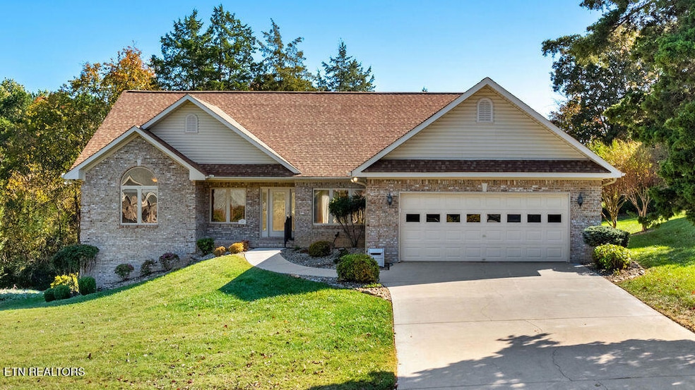 120 Tahlequah Ln, Loudon, TN 37774 - photo 1