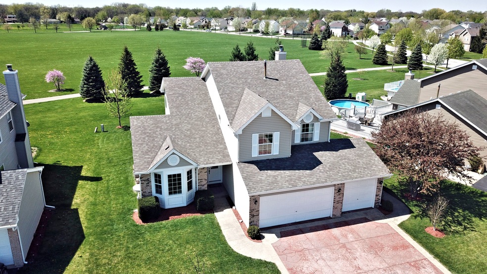 1130 Flint Ct unit 1, Aurora, IL 60506 - photo 1