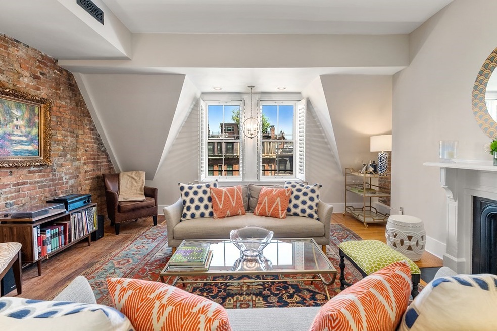 Sold $2,250,000 • Co-Listing Agent