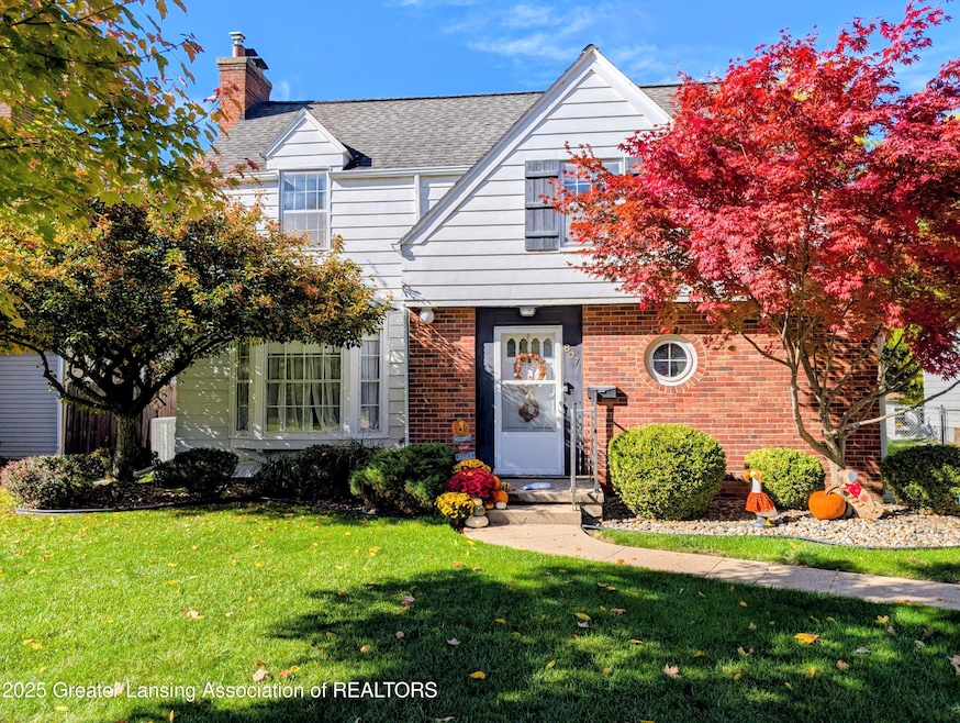 807 N Foster Ave, Lansing, MI 48912 - photo 1