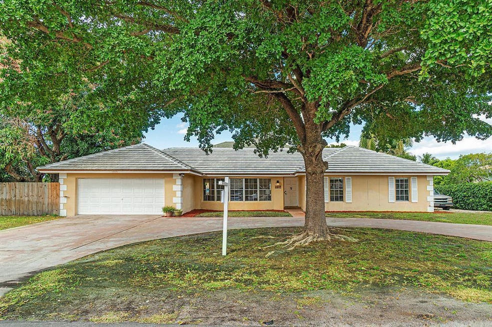 003-1919TravisRd-WestPalmBeach-FL-small