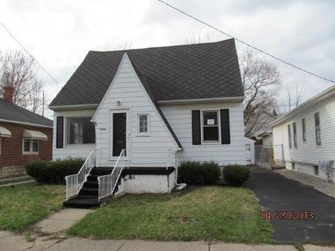 2437 Gibson St, Flint, MI 48503 - photo 1