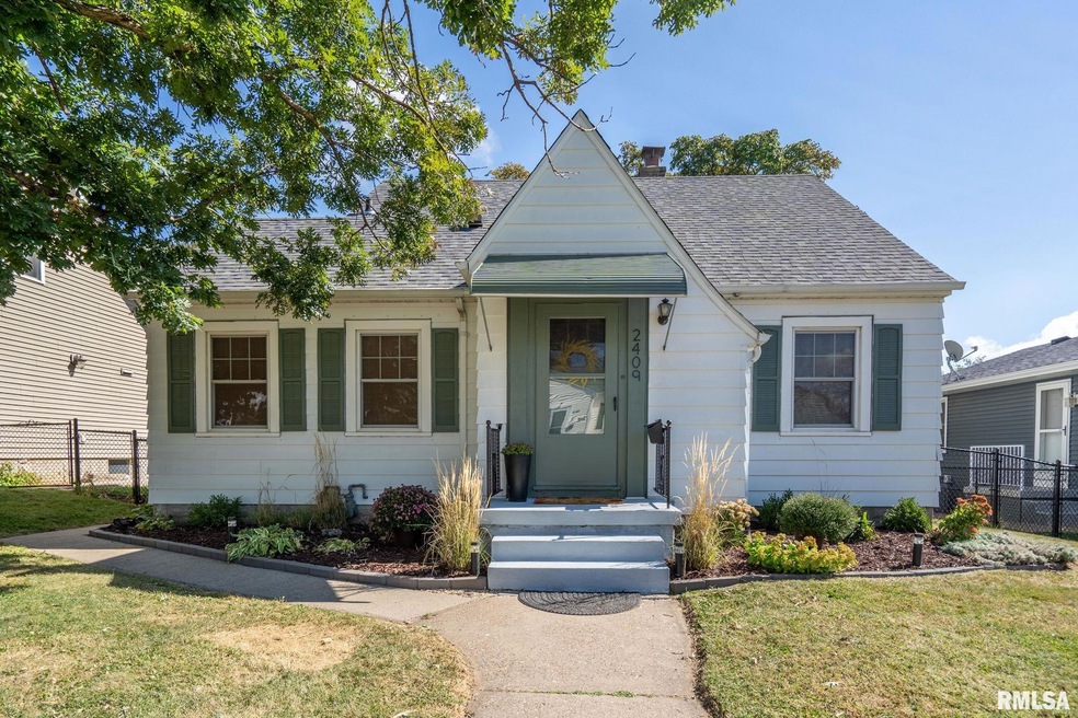 2409 Wilkes Ave, Davenport, IA 52804 - photo 1