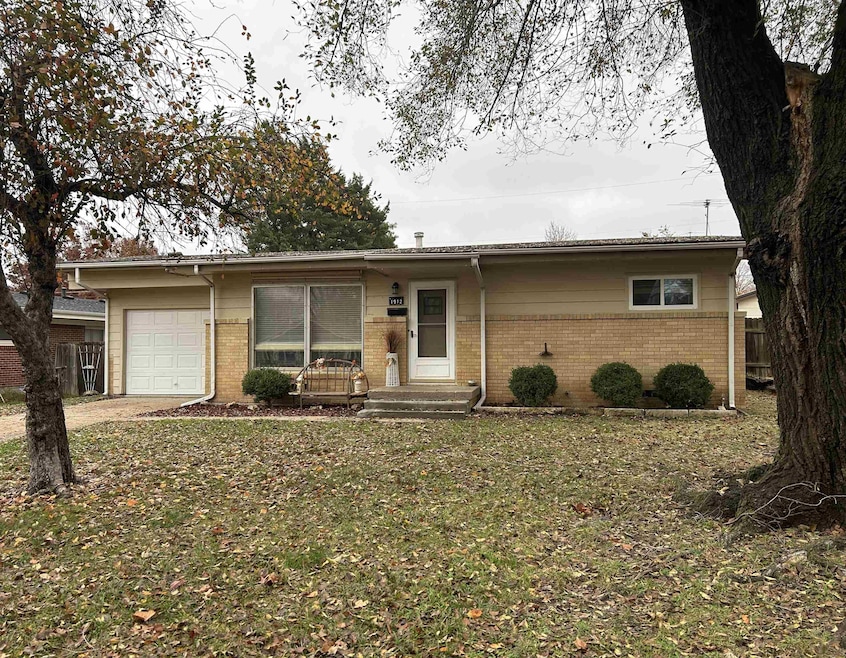 1912 Prairie Ln, Augusta, KS 67010 - photo 1