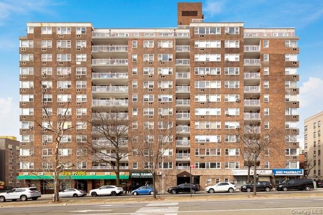 3131 Grand Concourse unit 10J, Bronx, NY 10468 - photo 1