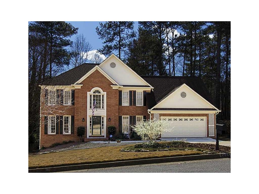 Exterior Front. WARM TRADITIONAL IN POPULAR WINDGA