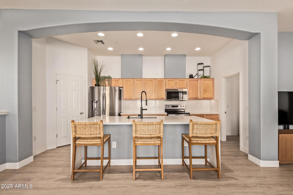 42424 N Gavilan Peak Pkwy unit 53206, Anthem, AZ 85086 - photo 1