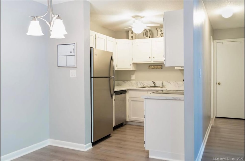 201 Woodland Dr unit 201, Cromwell, CT 06416 - photo 1