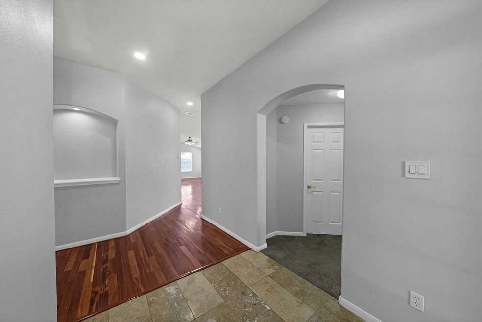 32307 Cross Spring Park Ln, Conroe, TX 77385 - photo 1