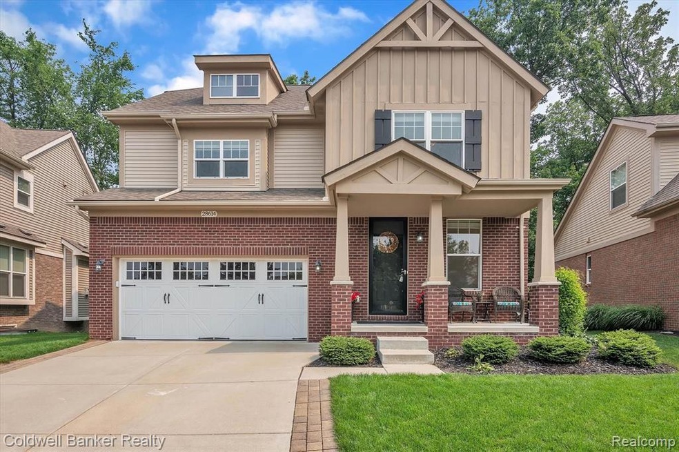 04-28614 Cottage Ln-WindowStill-Real-Estate-Photog