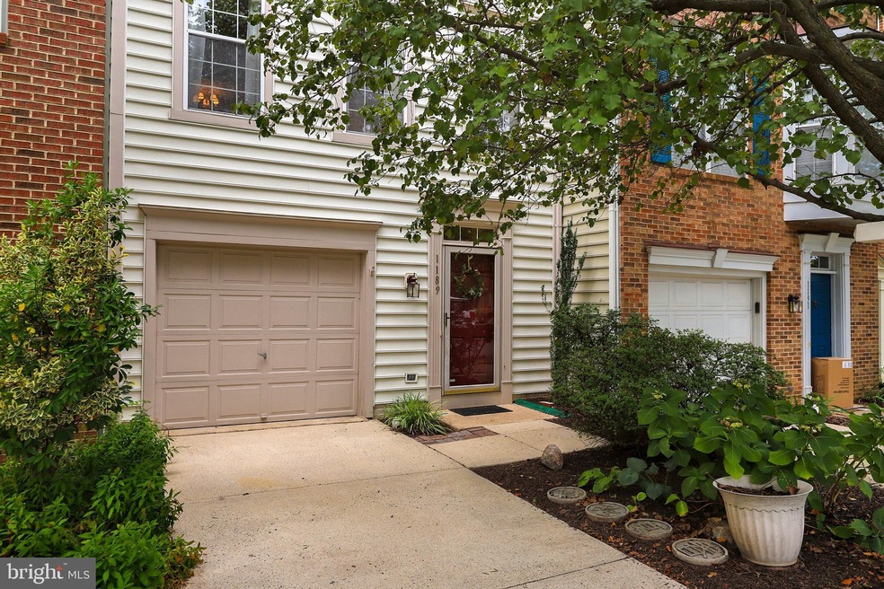 1189 Cypress Tree Place, Herndon, VA 20170 - photo 1