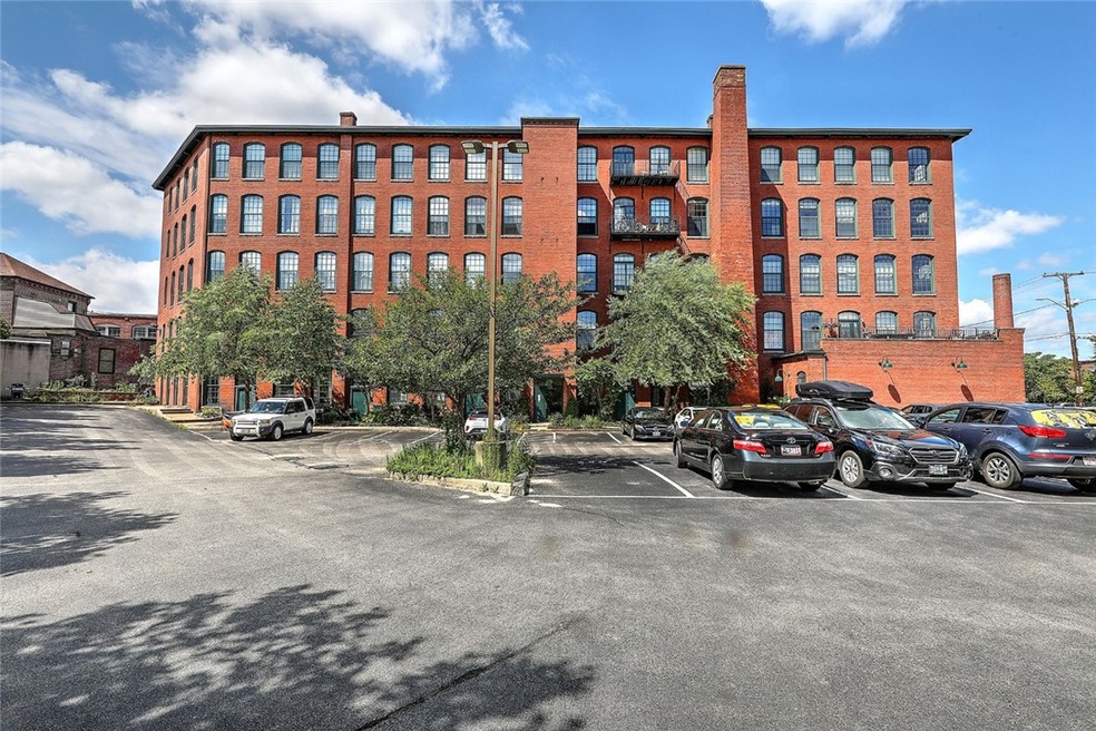 28 Bayley St unit 102, Pawtucket, RI 02860 - photo 1