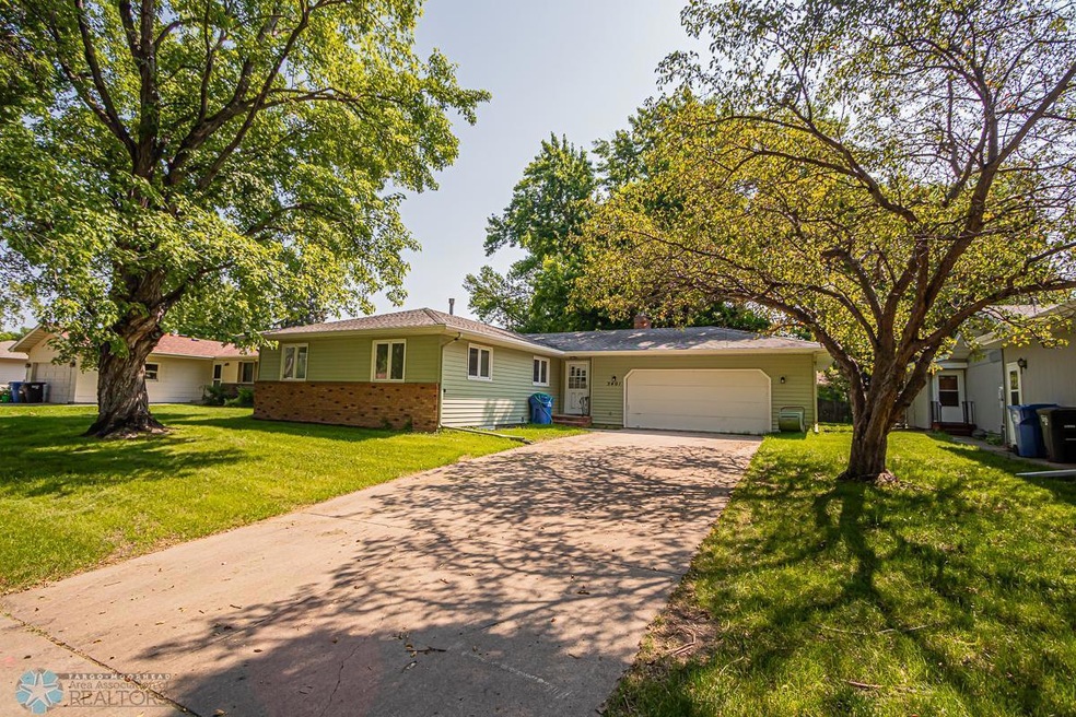 3401 1st St N, Fargo, ND 58102 - photo 1