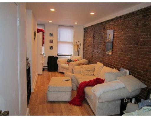 21 Henchman St unit 4, Boston, MA 02113 - photo 1