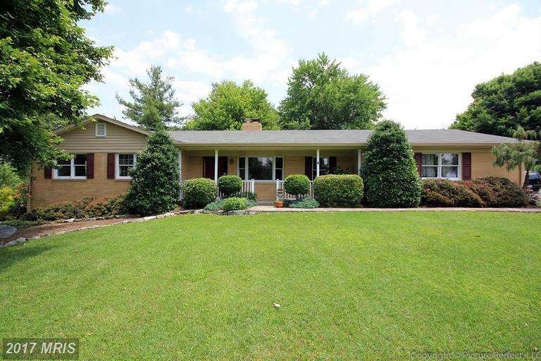 13809 Lewisdale Rd, Clarksburg, MD 20871 - photo 1