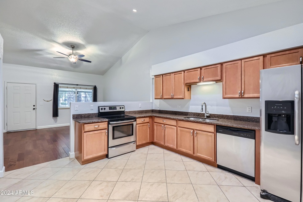 06 Kitchen