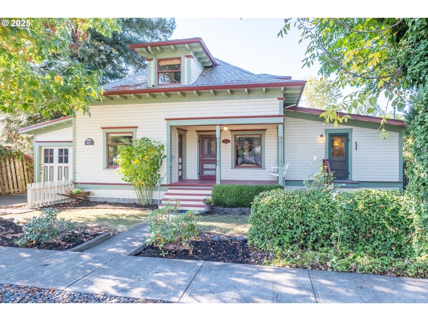 1119 Ash St, Brownsville, OR 97327 - photo 1