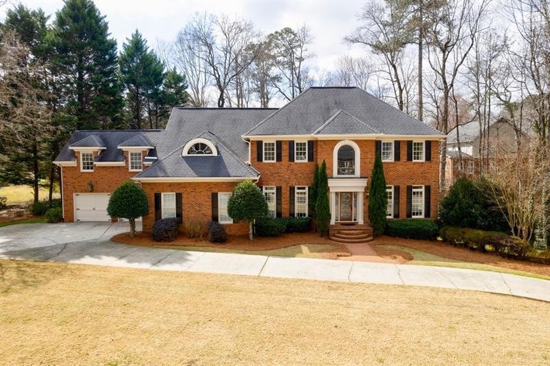 Statley, renovated brick home with saltwater pool 