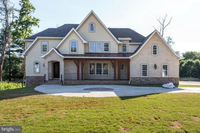 9423 Old Courthouse Rd, Vienna, VA 22182 - photo 1