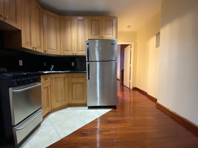 493 9th Ave unit 4D, New York, NY 10018 - photo 1