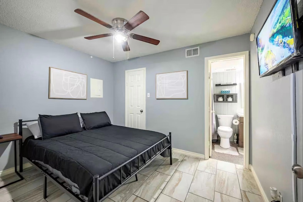 1840 Burton Dr unit 103, Austin, TX 78741 - photo 1