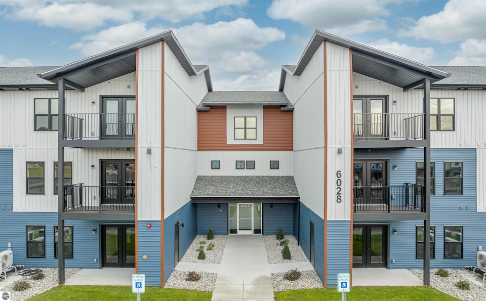 Edge 72, Traverse City, MI 49684 - photo 1