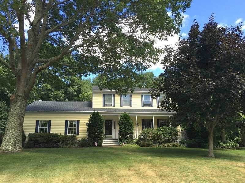 51 Pamela Ct, Saunderstown, RI 02874 - photo 1