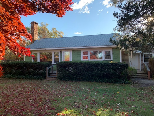 10 Elliot Ave, Oak Bluffs, MA 02568 - photo 1