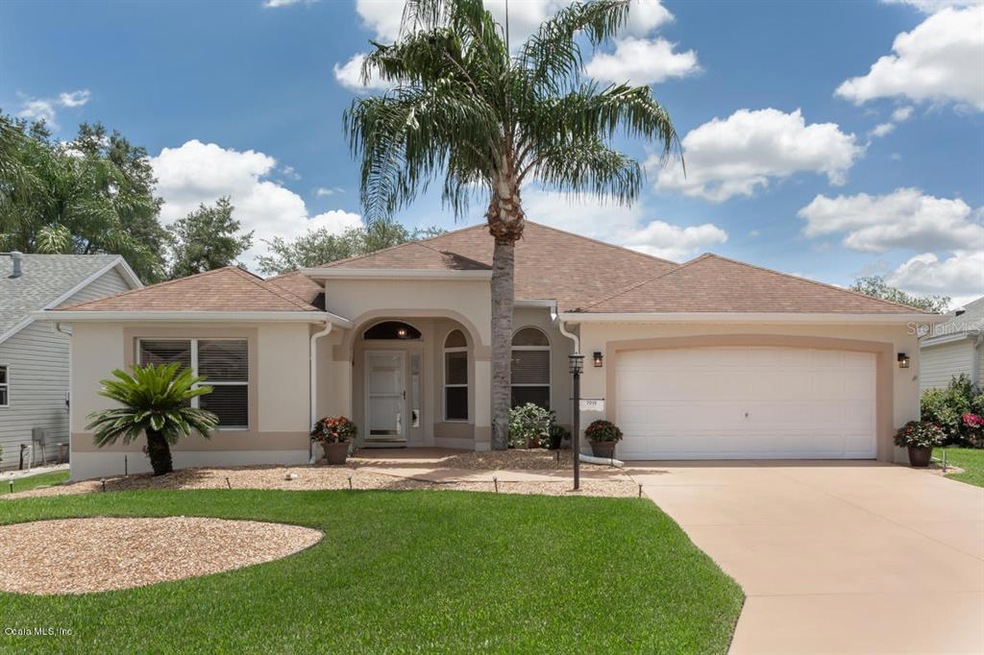 7018 SE 173rd Arlington Loop, The Villages, FL 32162 - photo 1