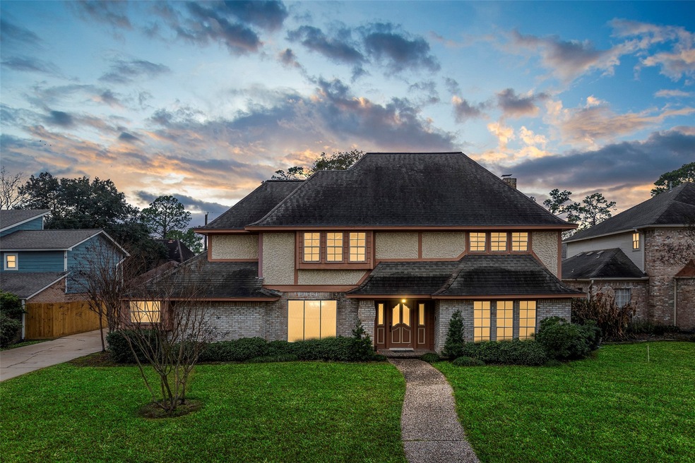 Welcome home to 16627 Aldenham Place, where comfor