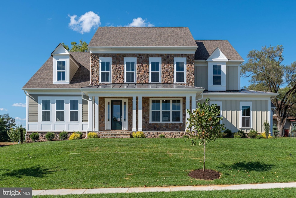 611 W K St, Purcellville, VA 20132 - photo 1