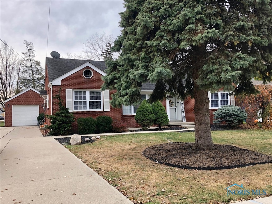 517 W College Ave, Woodville, OH 43469 - photo 1