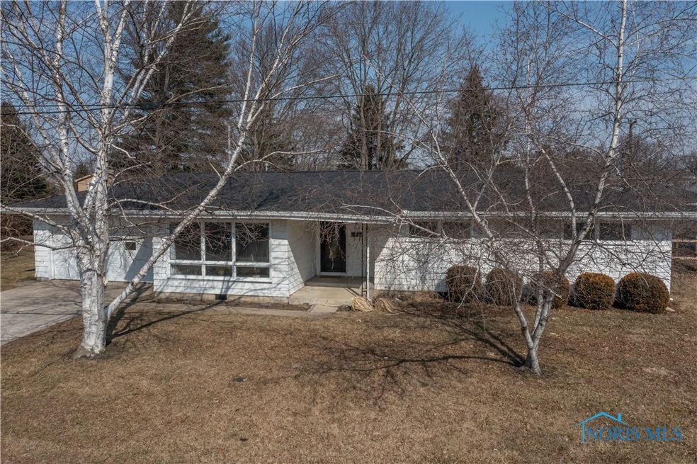 502 Eastlawn Dr, North Baltimore, OH 45872 - photo 1