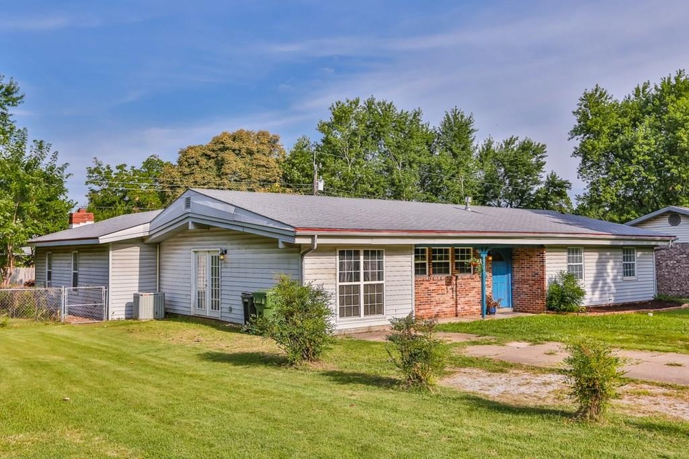 Welcome to 620 S. Dixieland!