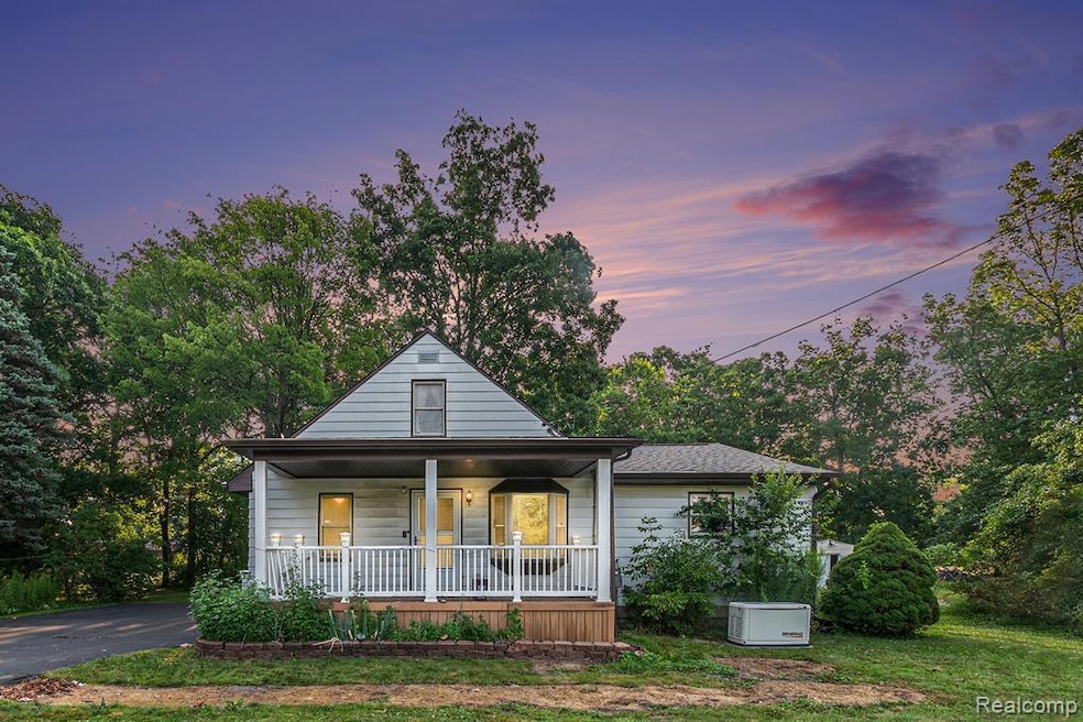 3014 N Center Rd, Flint, MI 48506 - photo 1