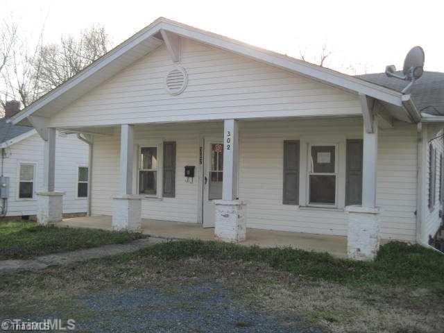 302 Cherokee St, Asheboro, NC 27203 - photo 1