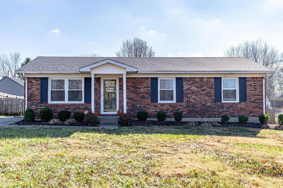 137 Hillcrest Dr, Mount Washington, KY 40047 - photo 1