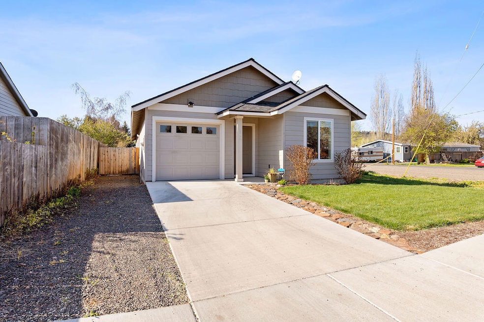 For Sale $449,000 • Co-Listing Agent