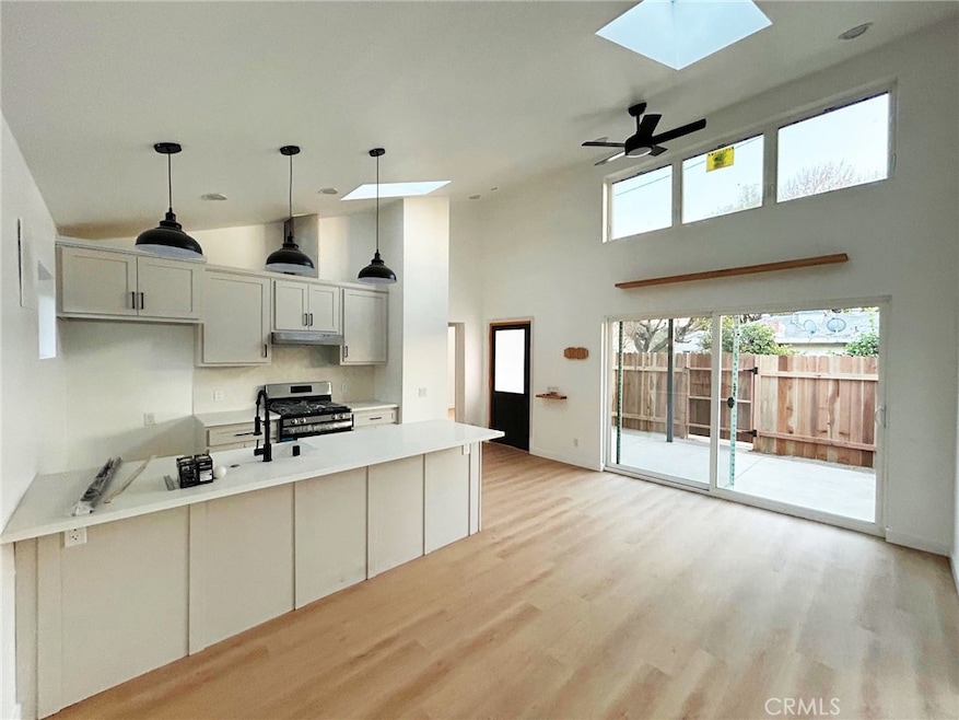 16124 San Fernando Mission Blvd, Los Angeles, CA 91344 - photo 1