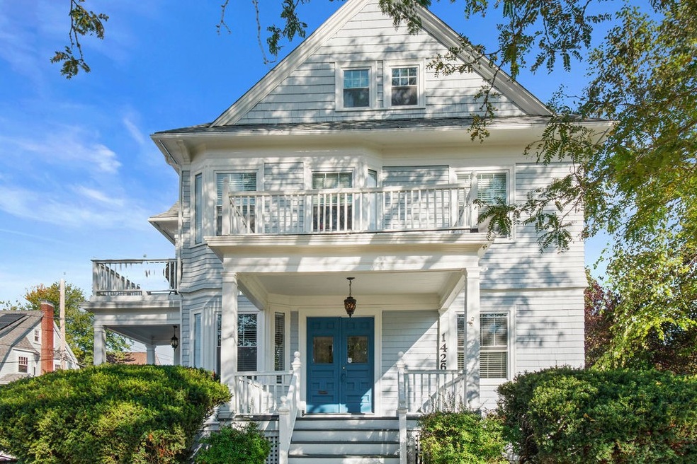 1424 Narragansett Blvd, Cranston, RI 02905 - photo 1